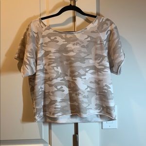 Cropped short sleeve!